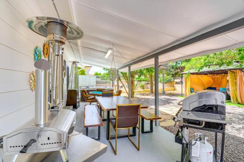 Hot Tub and Sauna Dewey Getaway with Community Perks in Prescott Valley