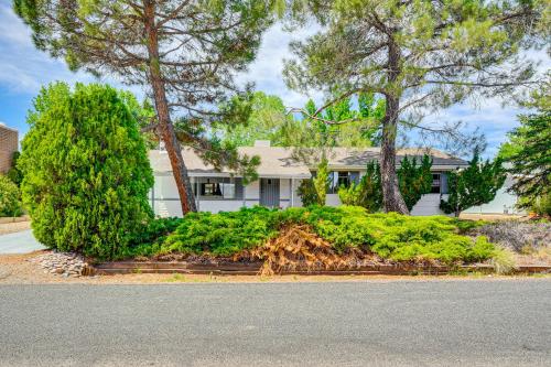Hot Tub and Sauna Dewey Getaway with Community Perks in Prescott Valley