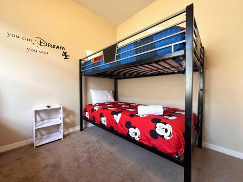 Amazing Villa 4Bd with Pool in a gated comm, 160 villa in Haines City, USA