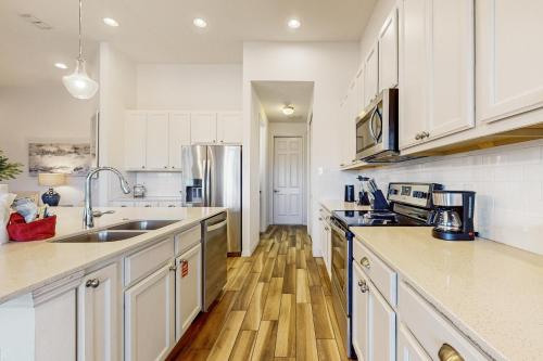 Lakeside Living in Davenport, USA