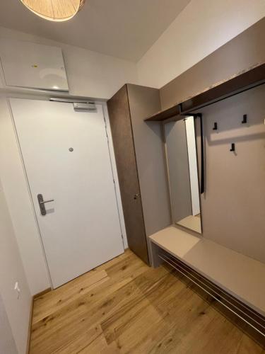 One-Bedroom Apartment room in H52 Apartments