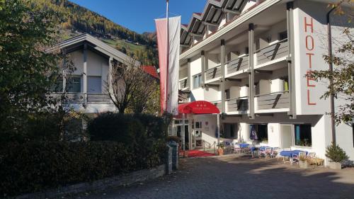 Hotel Tiroler Adler, Luttach