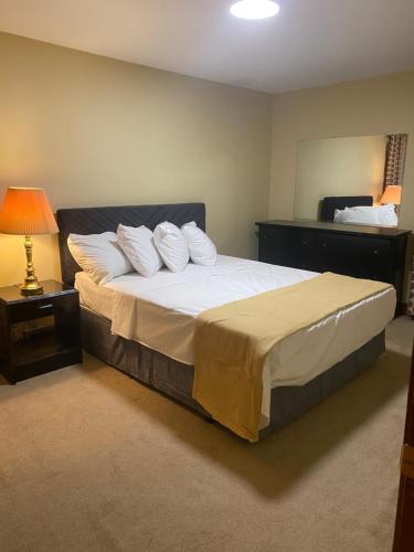 Modern Guest in Niagara Falls, USA