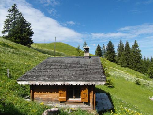 La Montagnette - main image