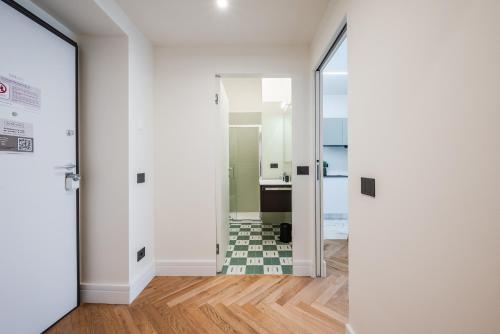 Spacious Apartment in Central Milan Next to Metro, Milan (photo 9)