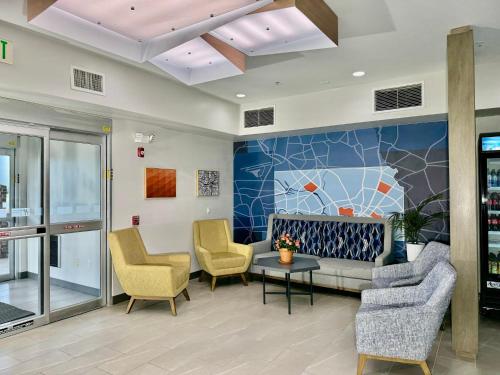 ทัศนียภาพภายนอกโรงแรม, Holiday Inn Express & Suites Topeka North by IHG in โทเพกา (KS)