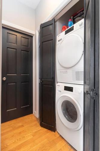 Renovated Lower Eastside 2BR Washer Dryer, New York (Foto 4)