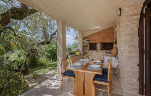 . 1 Bedroom Gorgeous Home In Montebuono