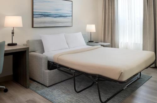 King Studio with Sofa Bed