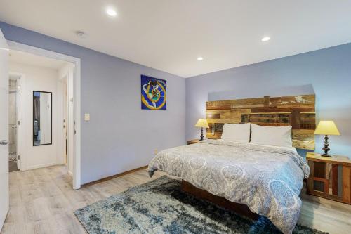 Charming Lake Tahoe Cabin Charming Lake Tahoe Cabin