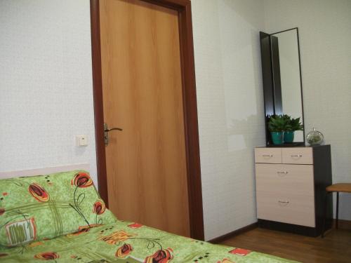 Hostel October - image 8
