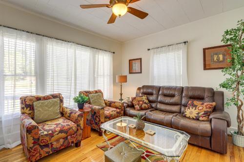 Main Street Home 1 Mile to Callaway Gardens - image 3