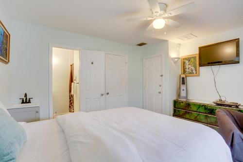 Pet-Friendly Stuart Studio Less Than 3 Mi to Downtown! in Stuart, USA