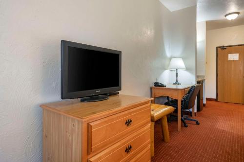 Best Western Devils Tower Inn - image 2