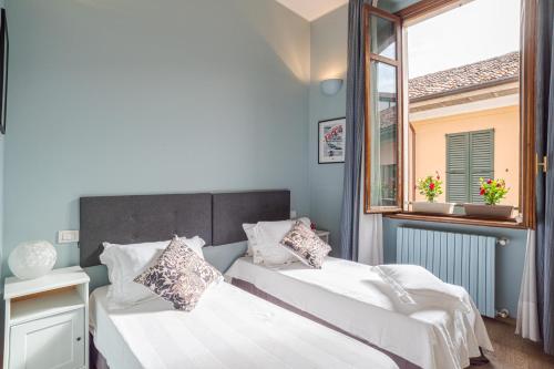 Two-Bedroom Apartment image 7