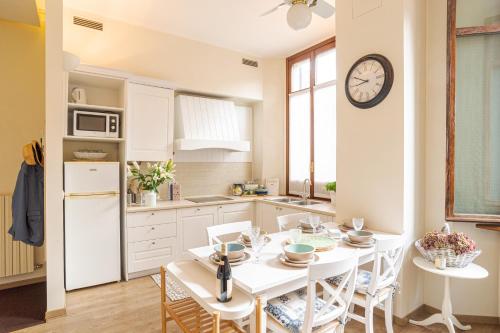 Two-Bedroom Apartment image 5