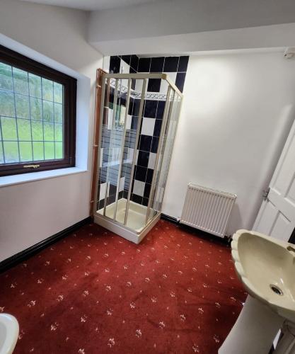 Rainsough Cottage Guest House - Shared Bathroom - Free Parking & WiFi Rainsough Cottage Guest House - Shared Bathroom - Free Parking & WiFi