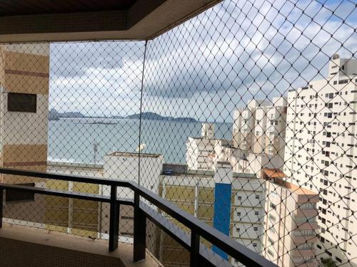 Apt no guaruja a 3 min a pe da praia das Asturias near Tombo Beach