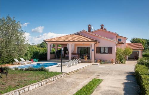 Peldbaseins, Holiday Home Grandici Iv in Grandici
