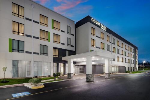 . Courtyard by Marriott New Castle