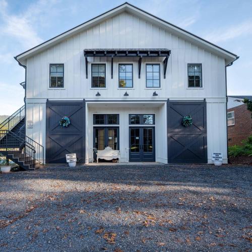 . Lofts Off Main Downtown Clayton