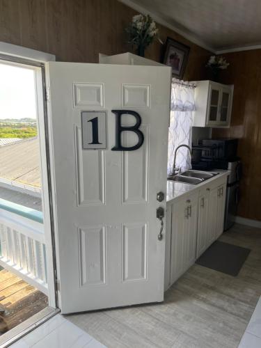 Vue extérieure, Adama Suites Studio 1B in Potters Village