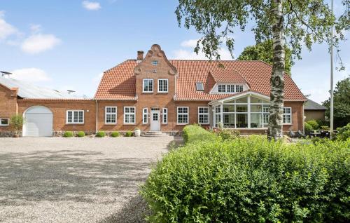  Amazing Home In Skærbæk With Kitchen in Skærbæk