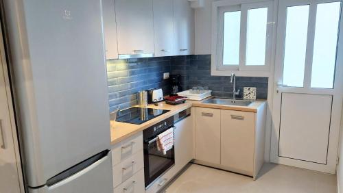 Modern apartment in Acropolis museum - image 13