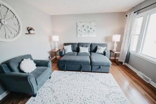 Hot Tub, Pool table, Sleeps 10 in Douglas Park