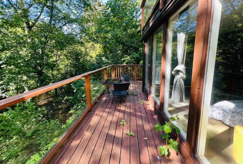 Creekside private suite - Tap to explore photos