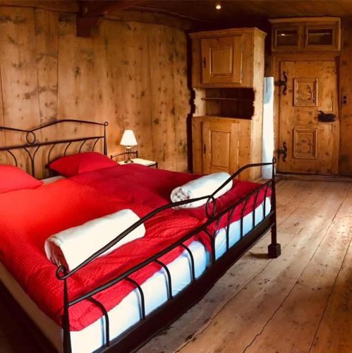 1 queen bed