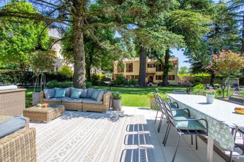 Aed, Gites du Caylar - Chambres et Appartments in Le Caylar