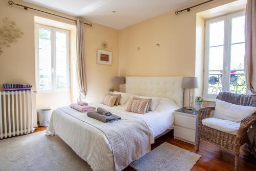 Double Room with Garden View and Private Bathroom