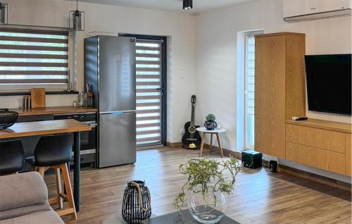 Lovely Home In Drogoradz