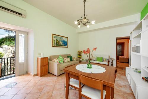 Casa Deva Amalfi Coast, with private garden overlooking the sea 5