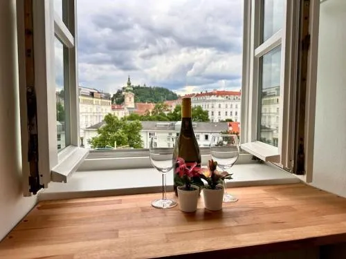 Panorama Schlossberg & Jacuzzi in Graz, Österreich