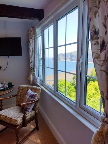 Chough's Nest Hotel - image 5