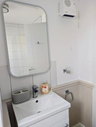 Sunny Cottage in Ballyvolane