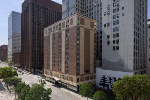 Hampton Inn Cleveland-Downtown - image 12