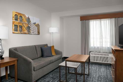 2 bedrooms, 4 beds