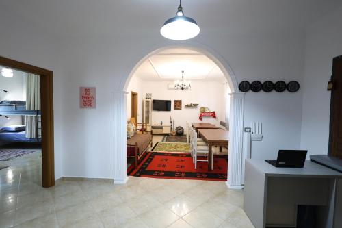 Bed in 6-Bed Mixed Dormitory Room image 10