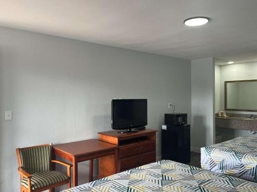 Double Room with Two Double Beds - Smoking
