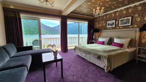 Deluxe Room with Balcony and Fjord View