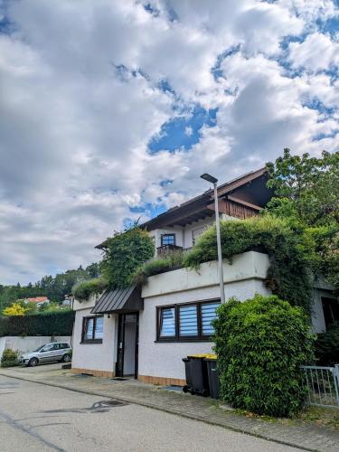 المنظر الخارجي, Geräumige und ruhig gelegene 4-Zimmer Ferien- & Monteurwohnung nur für Sie allein! (4 Zimmer geraumige und ruhig gelegene Ferien- und Monteurwohnung nur fur Sie allein AUjvari Vermietu) in Spiegelberg