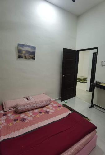 SEMI-D Marfis Homestay SEMI-D Marfis Homestay