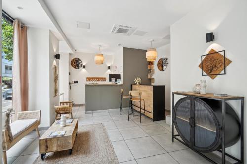 Hôtel Le National Clichy Paris - Hôtel - Clichy