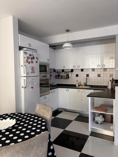 Cozy city center apartment in พริซเซ่น