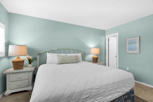 Beach House 204A by Real Joy Vacations - image 12