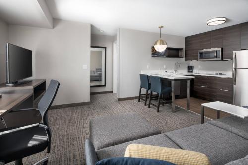 One-Bedroom Suite with Two Queen Beds and Sofa Bed