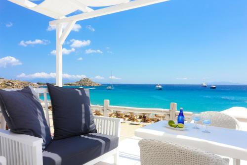Mykonos Palace Beach Hotel in Platis Gialos